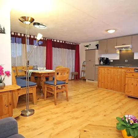 아파트 Joerg - Giebelwohnung Gipfelstuermer Mit Balkon, Naturnahe Lage, Hunde Willkommen