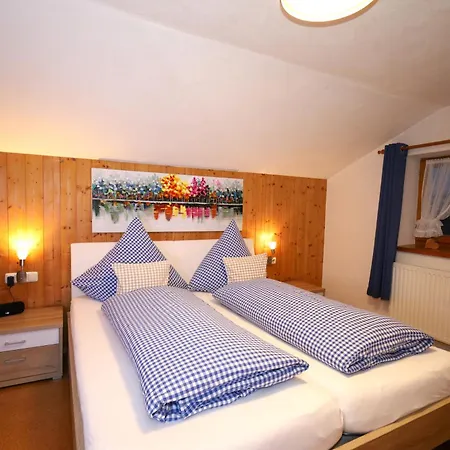 Joerg - Giebelwohnung Gipfelstuermer Mit Balkon, Naturnahe Lage, Hunde Willkommen Apartman Rettenberg