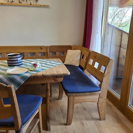 Joerg - Giebelwohnung Gipfelstuermer Mit Balkon, Naturnahe Lage, Hunde Willkommen
