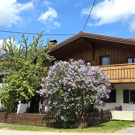Apartman Joerg - Giebelwohnung Gipfelstuermer Mit Balkon, Naturnahe Lage, Hunde Willkommen